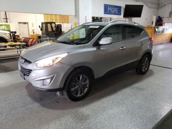  Salvage Hyundai TUCSON