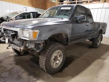  Salvage Toyota Pickup