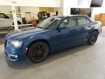  Salvage Chrysler 300