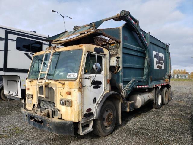 Peterbilt Tractor 320 Image 2