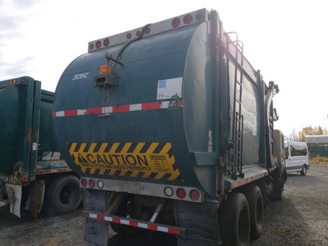 Peterbilt Tractor 320 Image 8