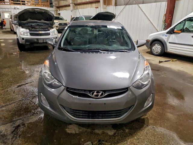 Hyundai ELANTRA Gls Image 9