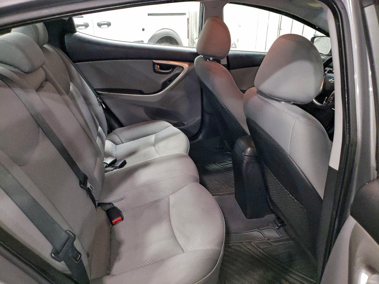 Hyundai ELANTRA Gls Image 10