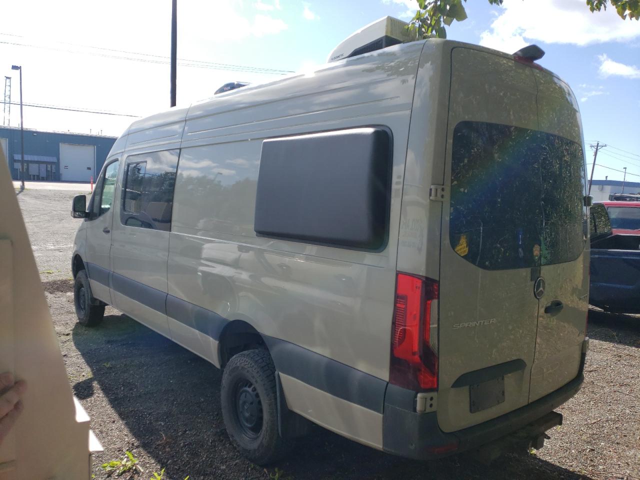 Mercedes-Benz Sprinter 2500 Image 3