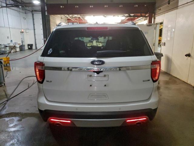 Ford Explorer Xlt Image 11