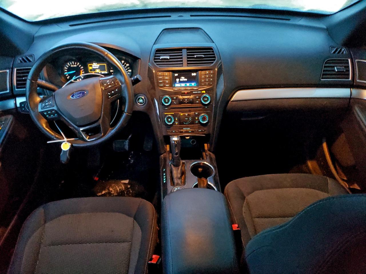 Ford Explorer Xlt Image 13