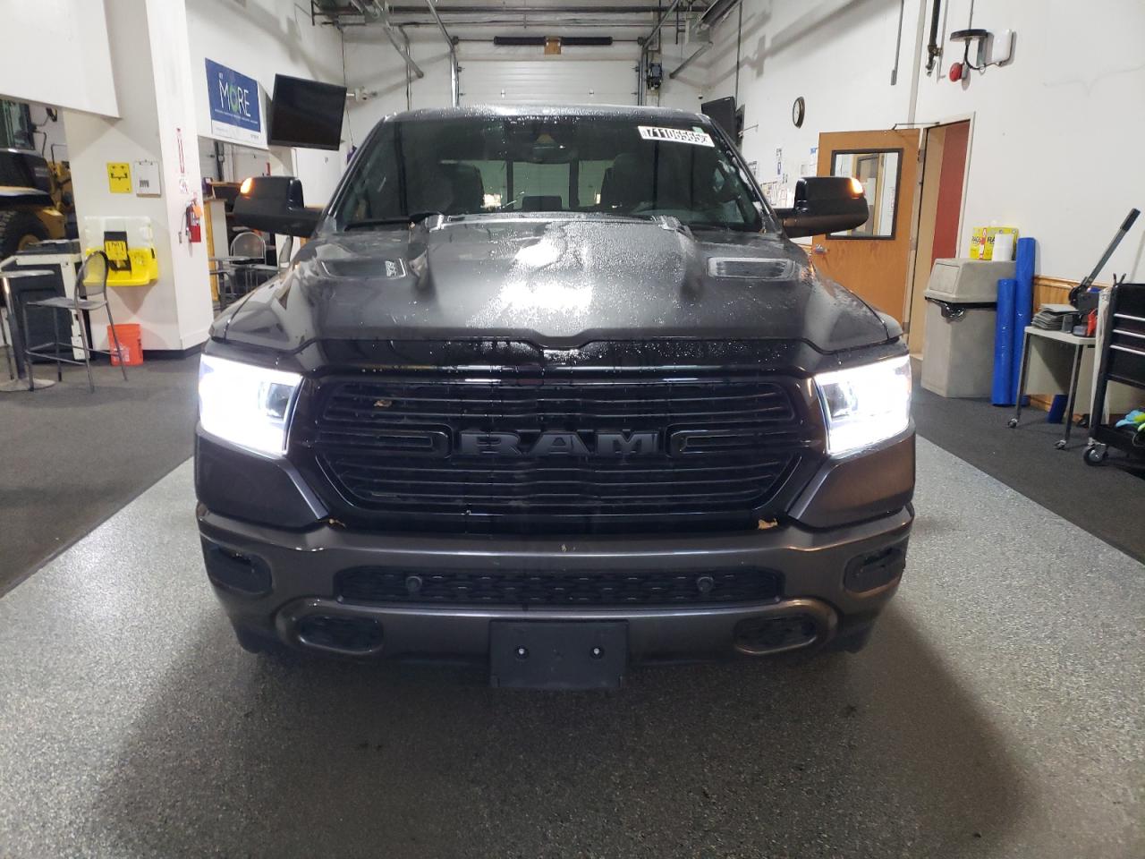 Ram 1500 Laramie Image 7