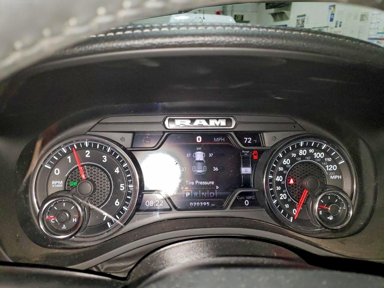 Ram 1500 Laramie Image 11