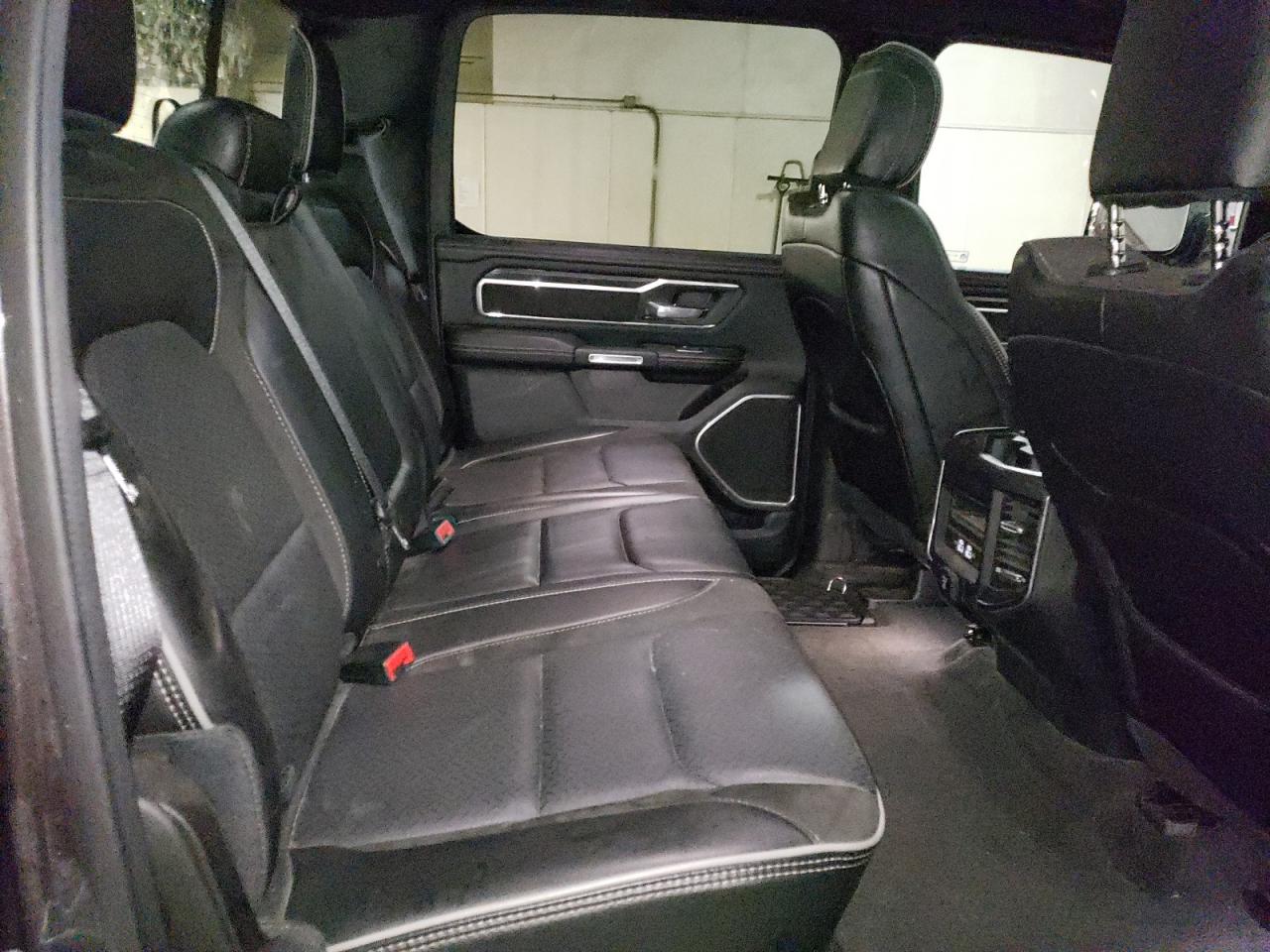 Ram 1500 Laramie Image 4