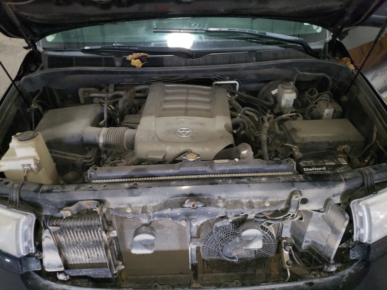 Toyota Sequoia Sr5 Image 6