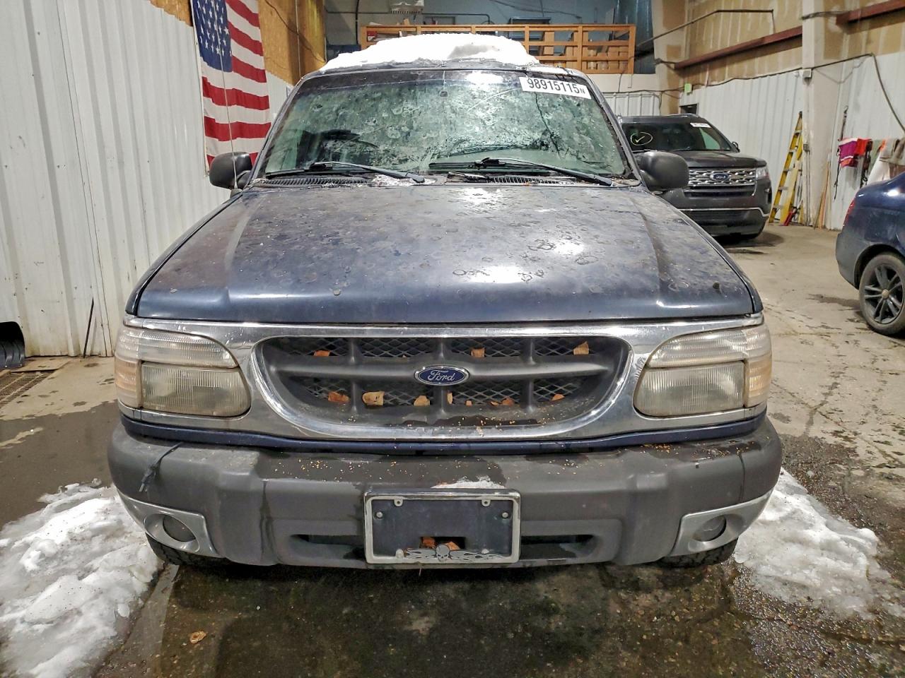 Ford Explorer Image 9