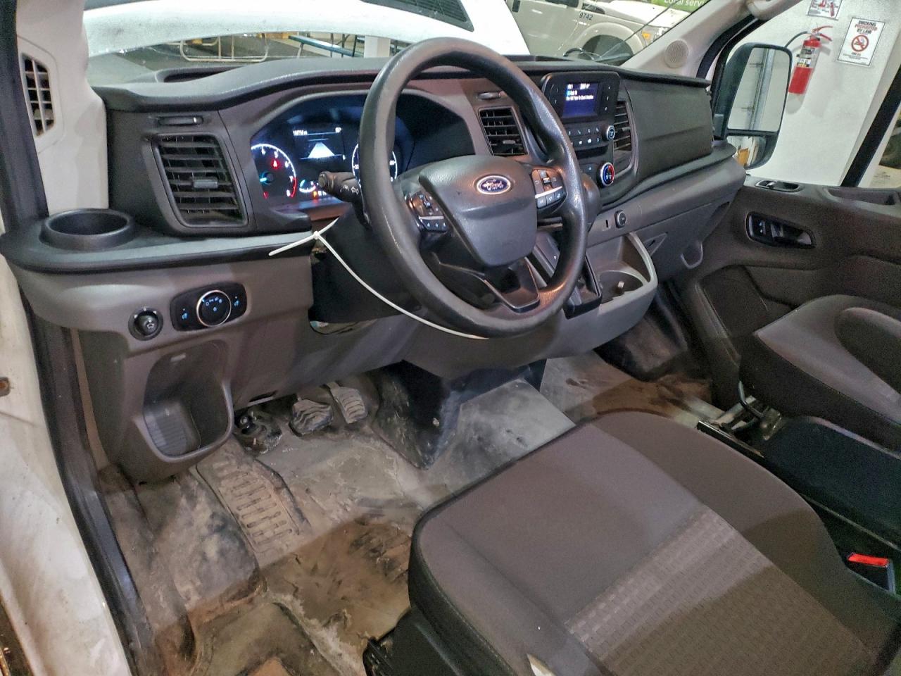 Ford Transit T-250 Image 13