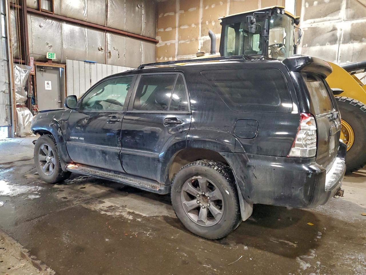 Toyota 4Runner Limited Image 3