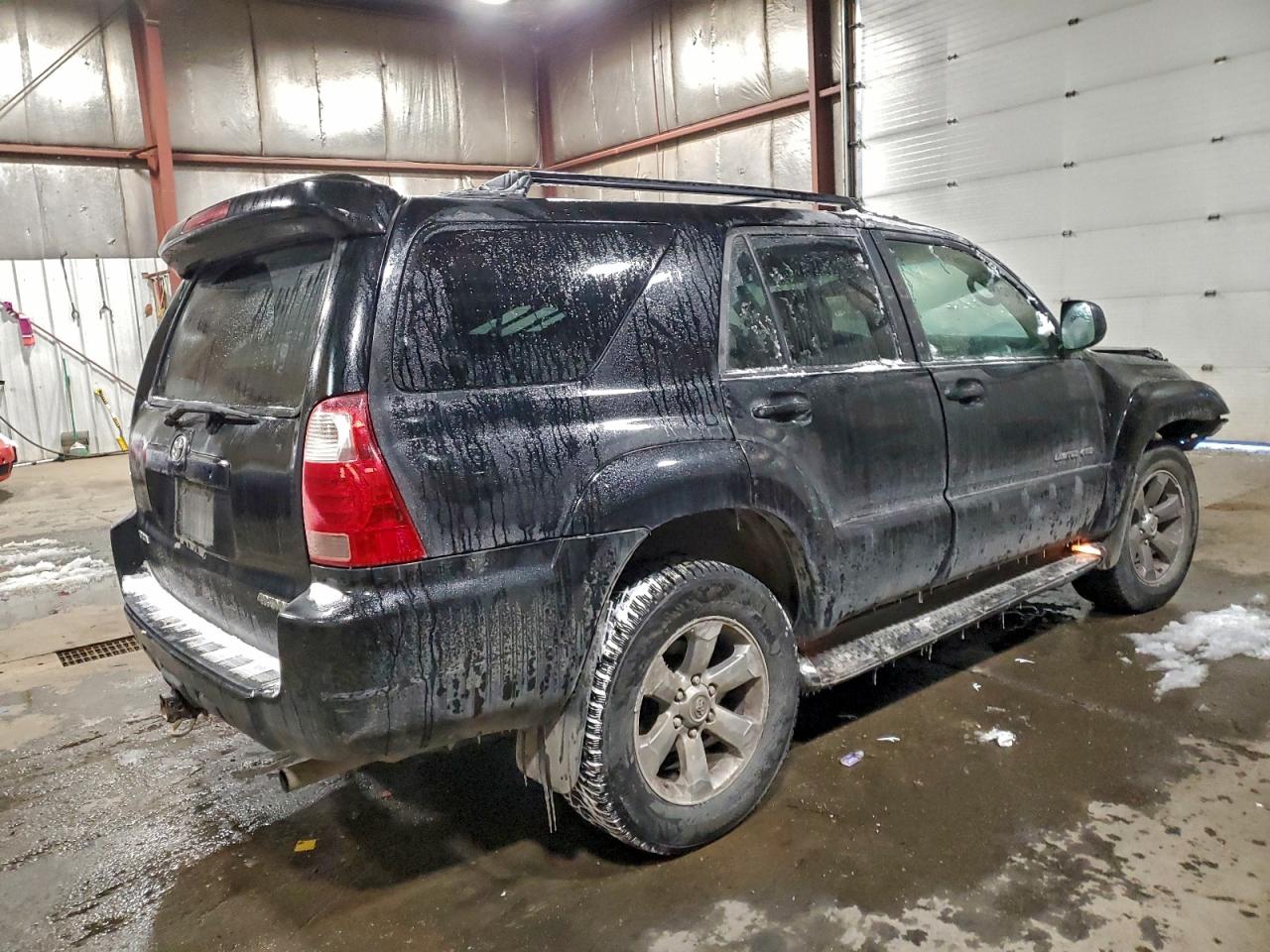 Toyota 4Runner Limited Image 2