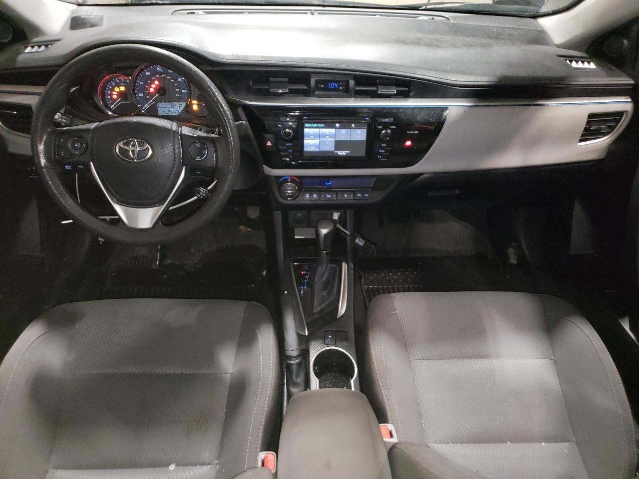 Toyota Corolla L Image 9
