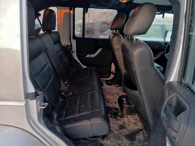 Jeep Wrangler Sahara Image 11