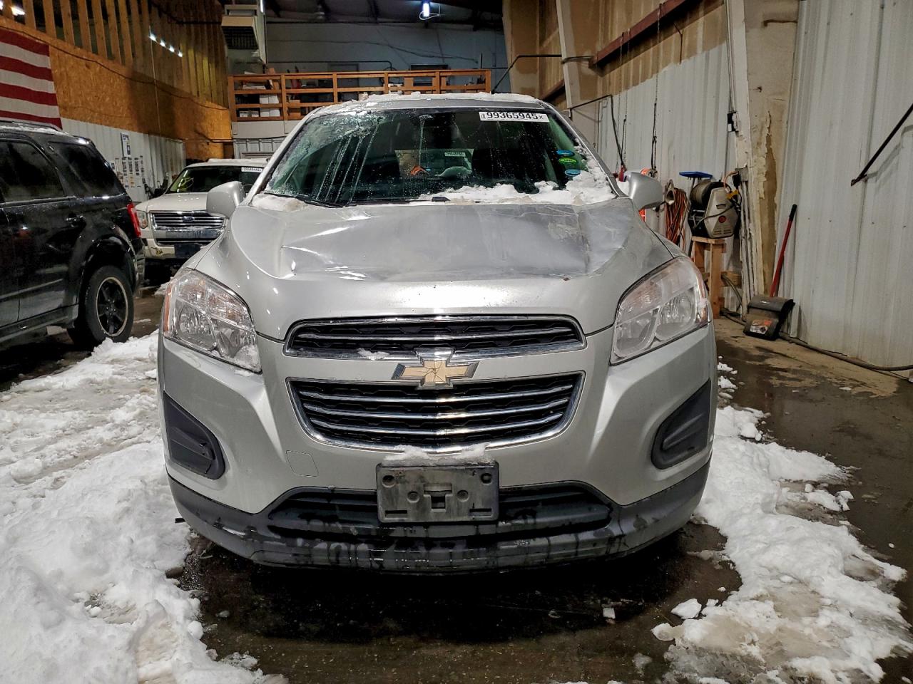 Chevrolet Trax Ls Image 2