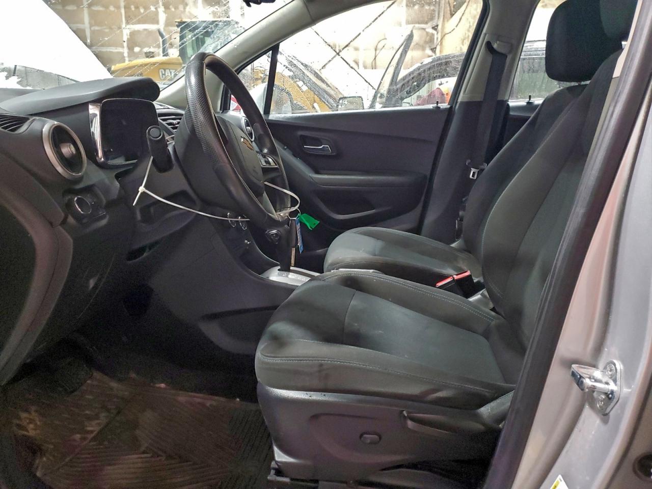 Chevrolet Trax Ls Image 11