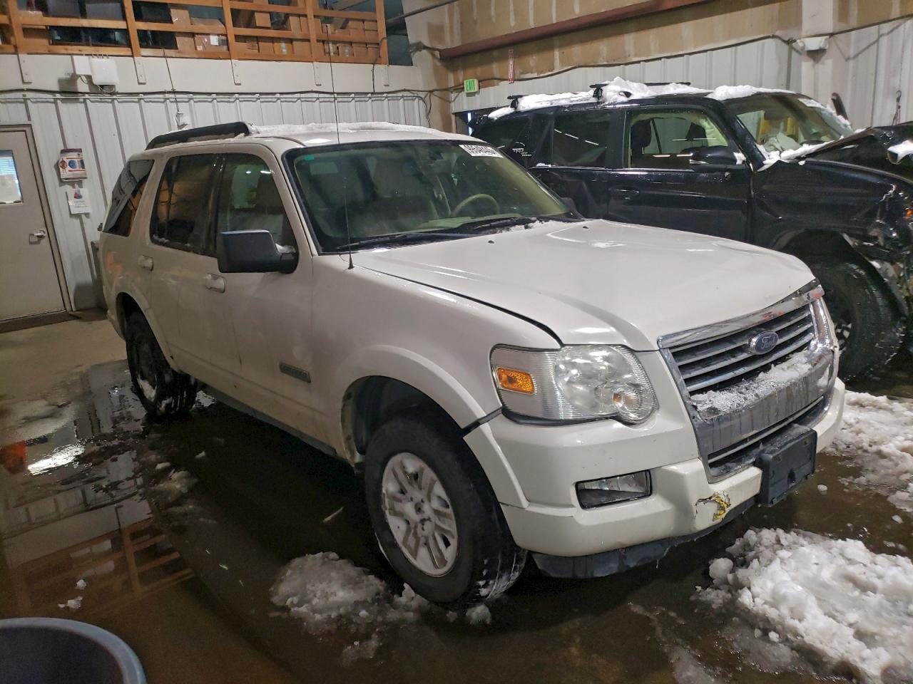 Ford Explorer Xlt Image 2