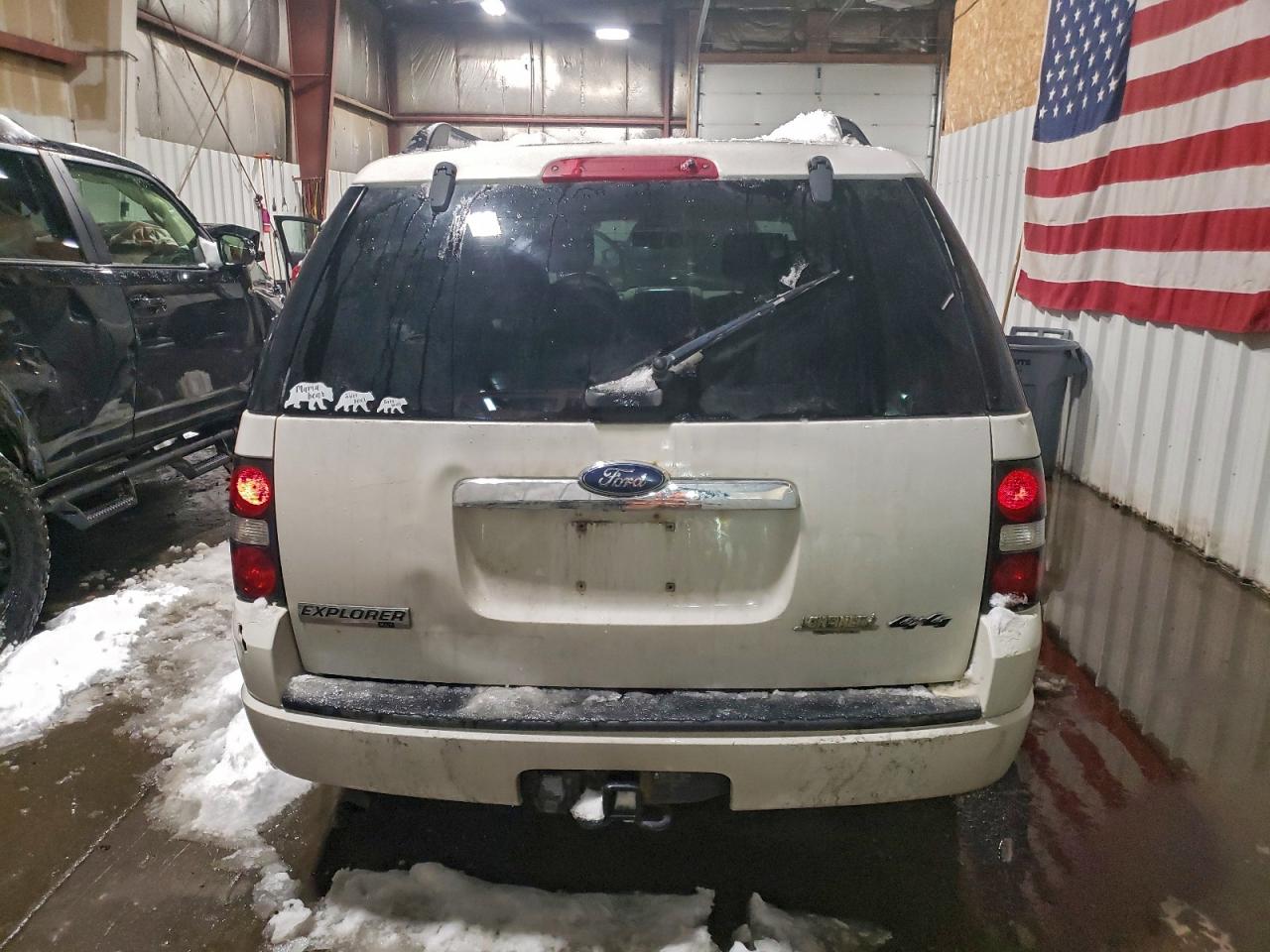 Ford Explorer Xlt Image 3