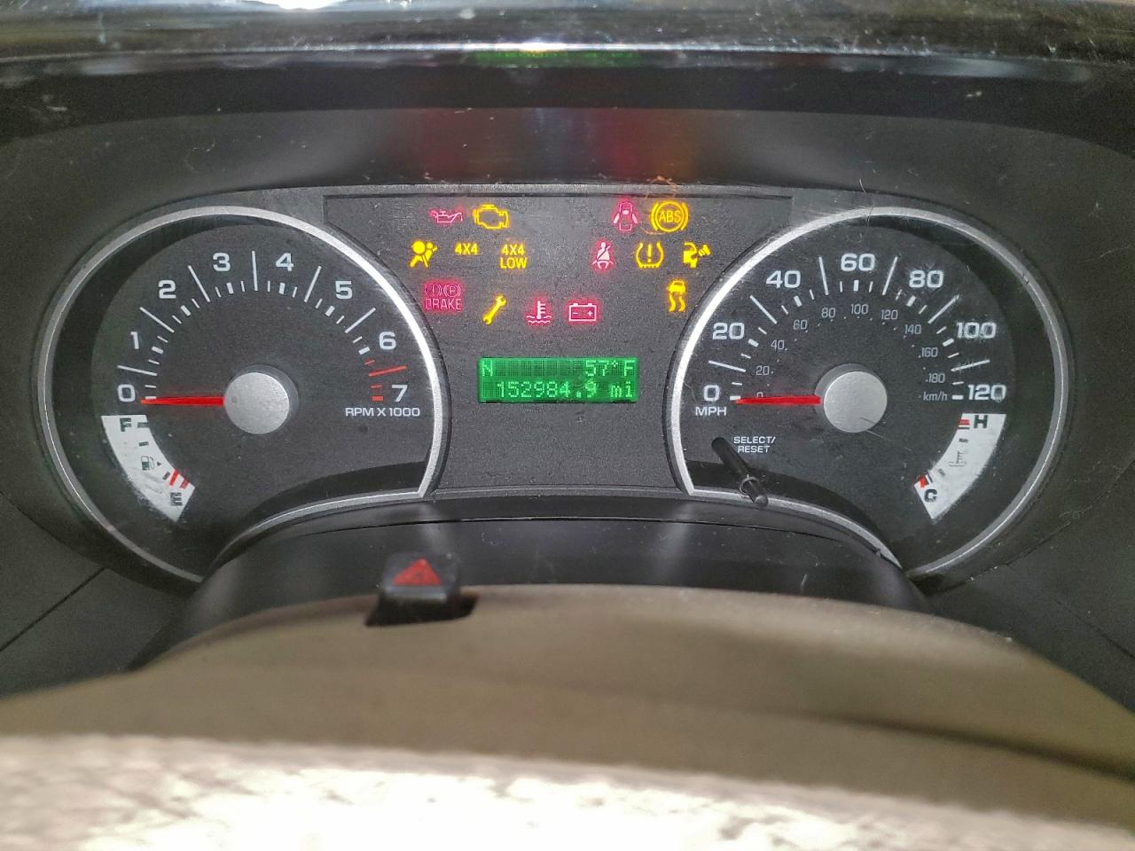 Ford Explorer Xlt Image 8