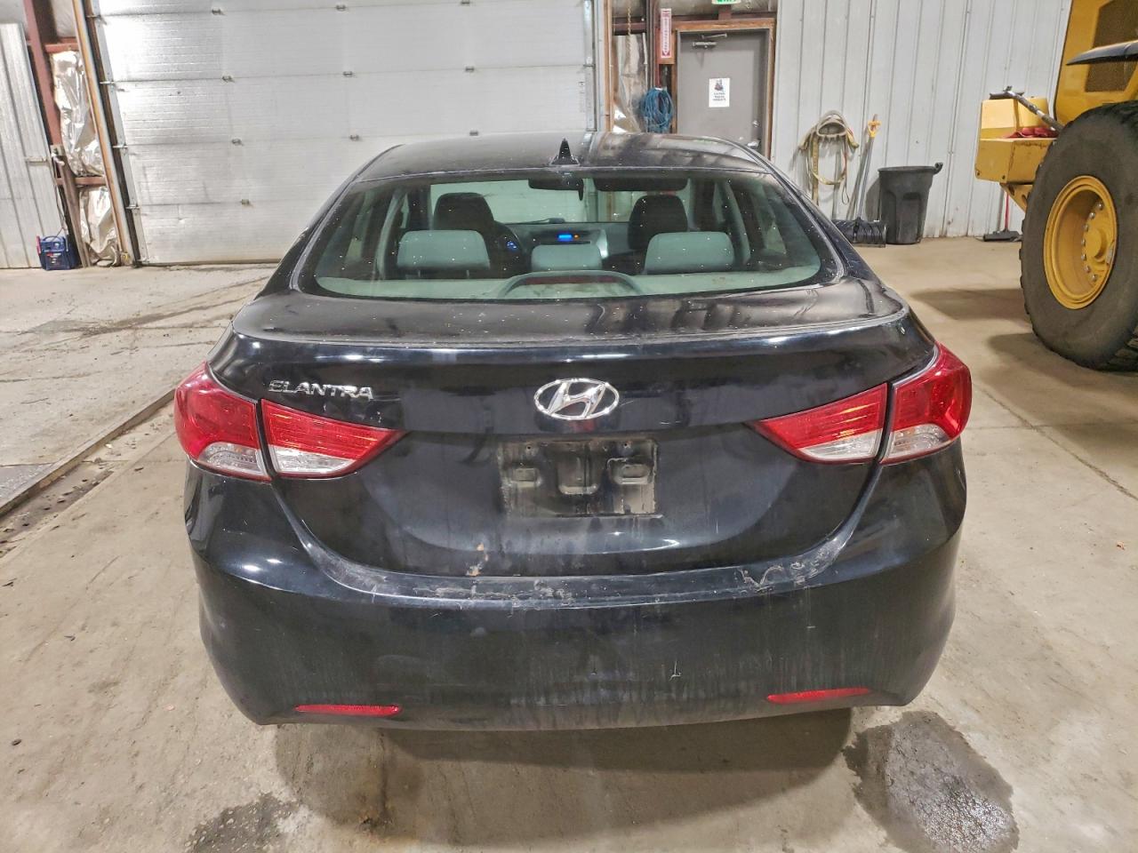 Hyundai ELANTRA Gls Image 5