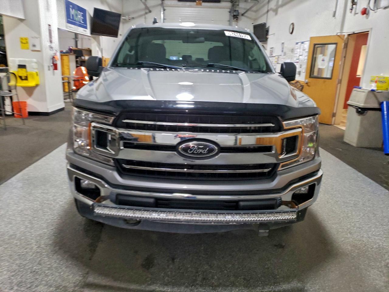 Ford F-150 Supercrew Image 3