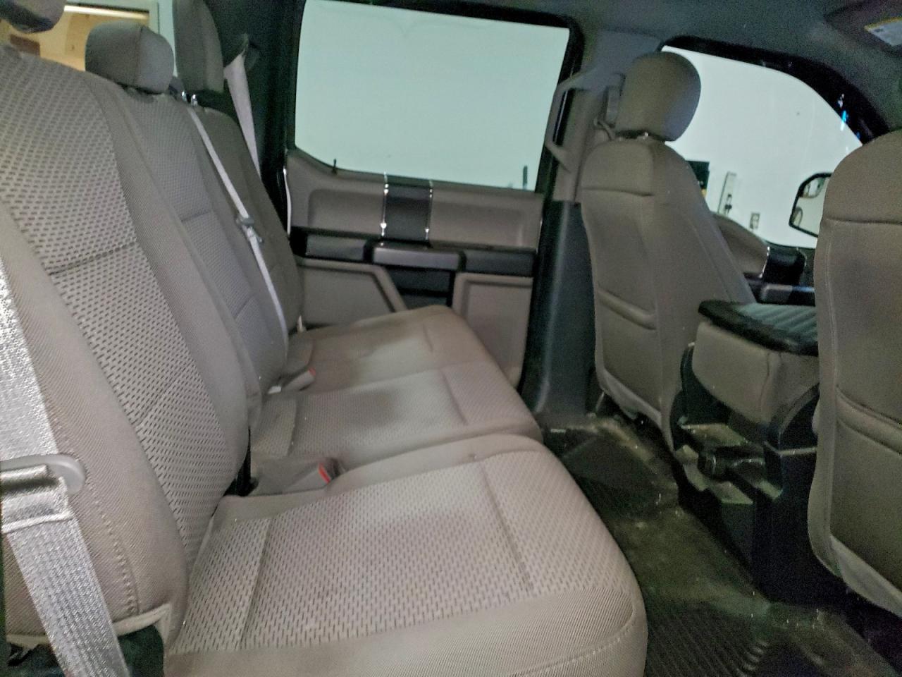 Ford F-150 Supercrew Image 7