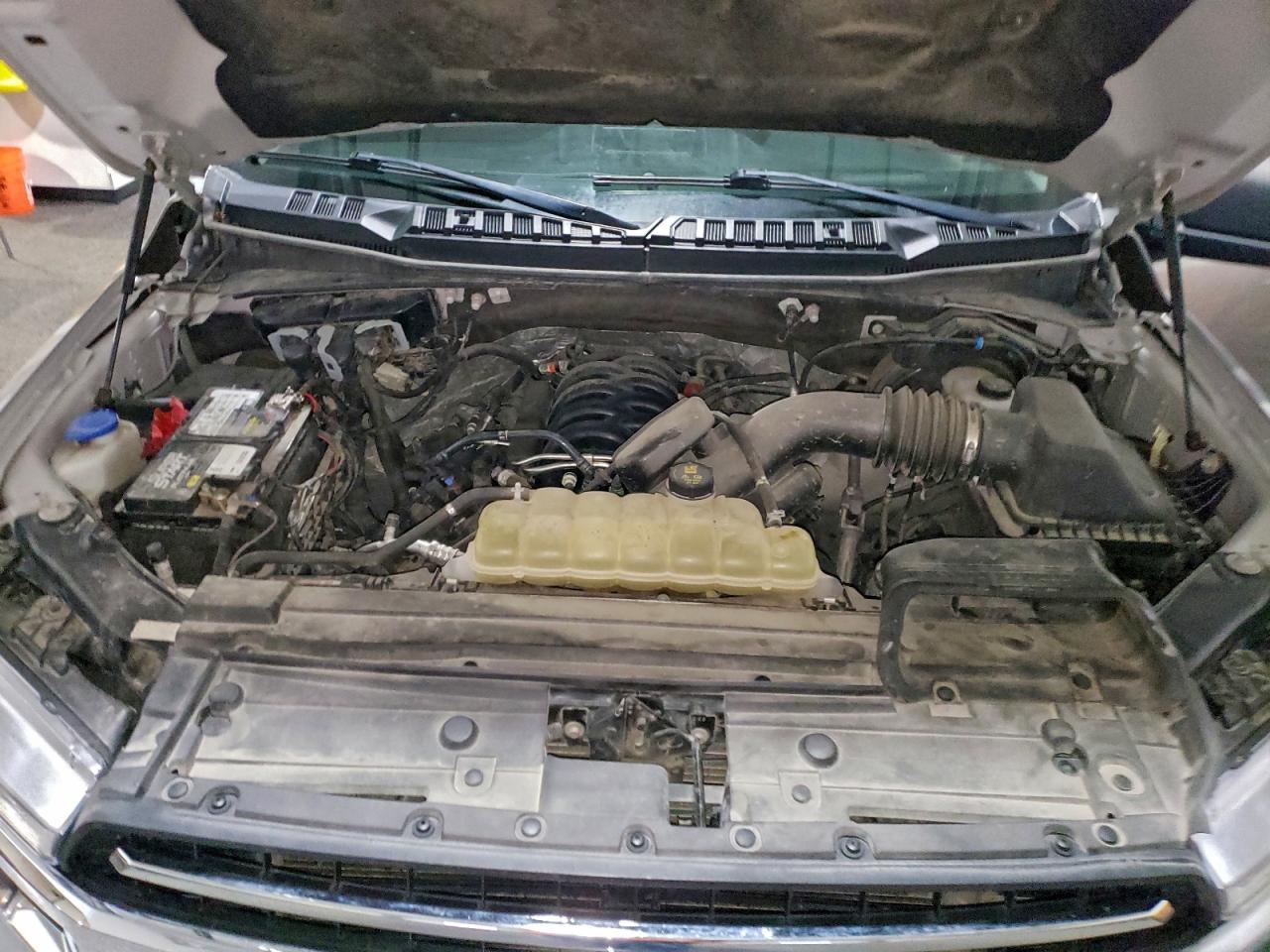 Ford F-150 Supercrew Image 5